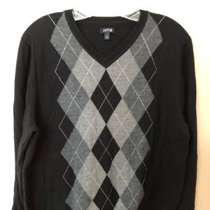 Men’s Black gray light weight sweater